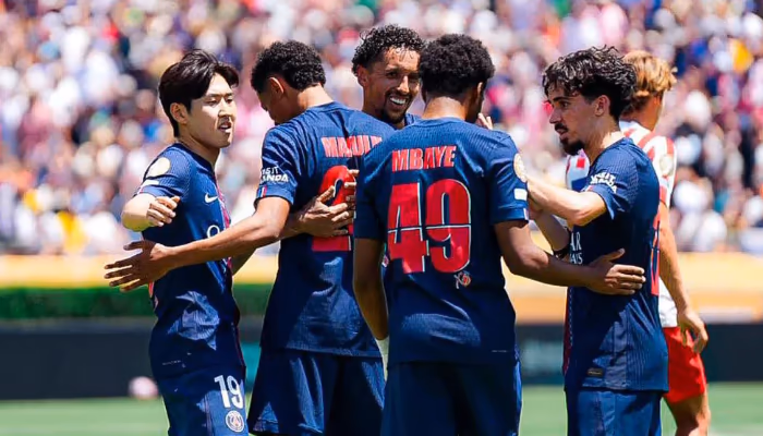 PSG domina Atlético de Madrid com Kvaratskhelia e lidera grupo do Mundial de Clubes