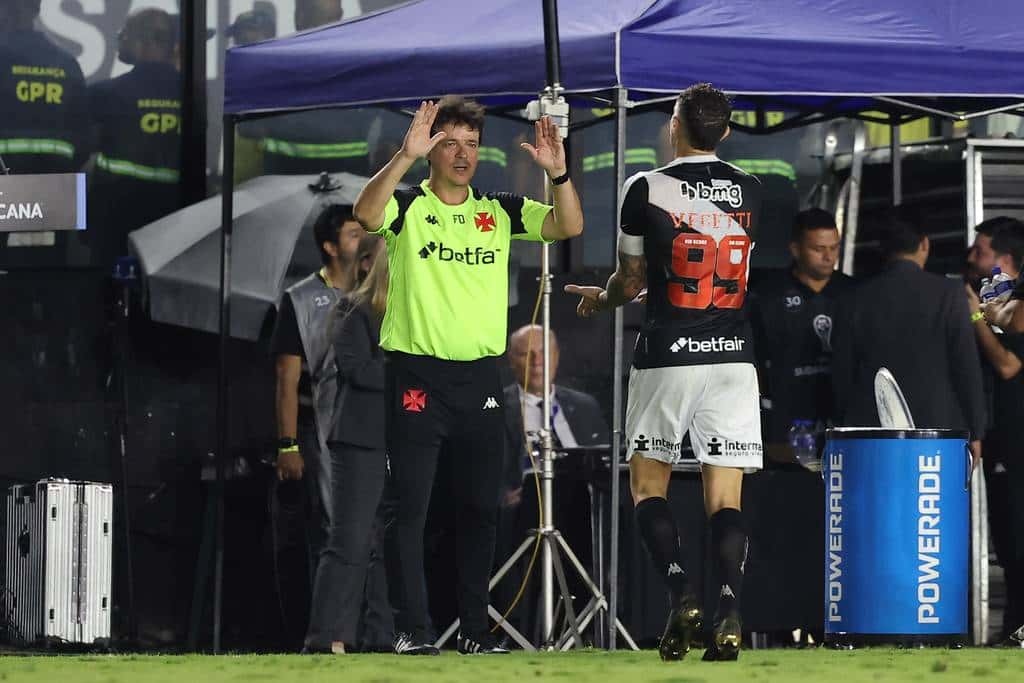 Vasco domina na Sul-Americana e garante classificação com atuação convincente
