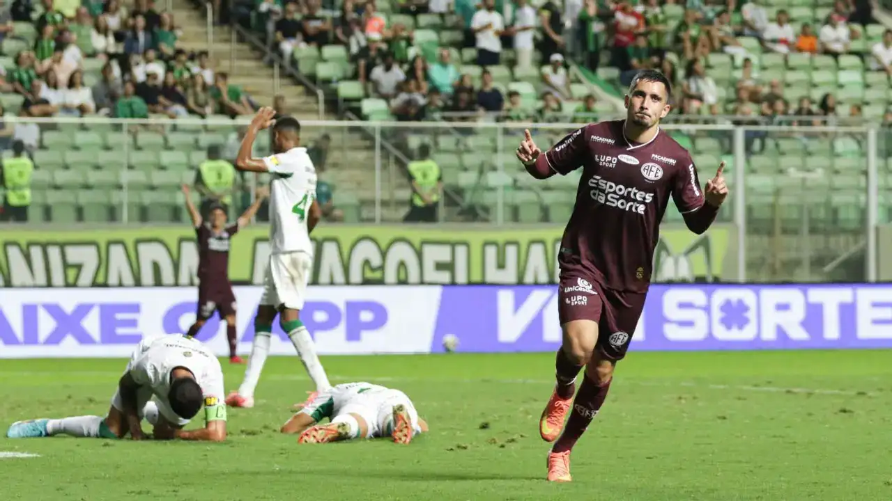 América-MG perde para Ferroviária e afunda no G-4 da Série B