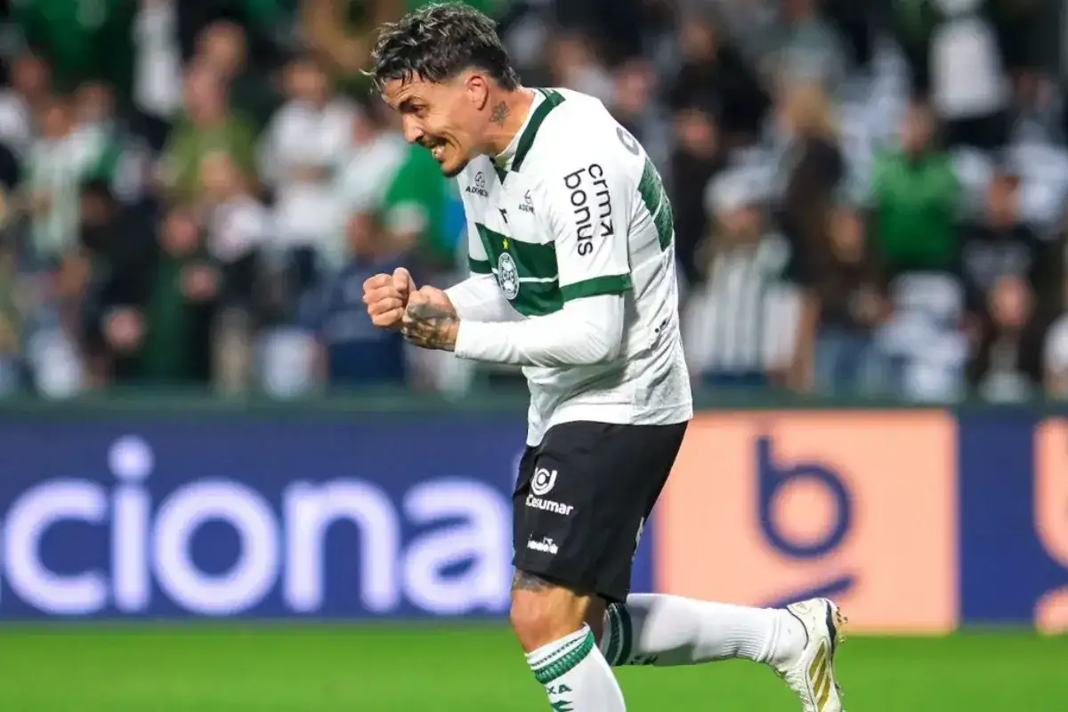 Coritiba vence Cuiabá com golaço e jogador sofre lesão grave