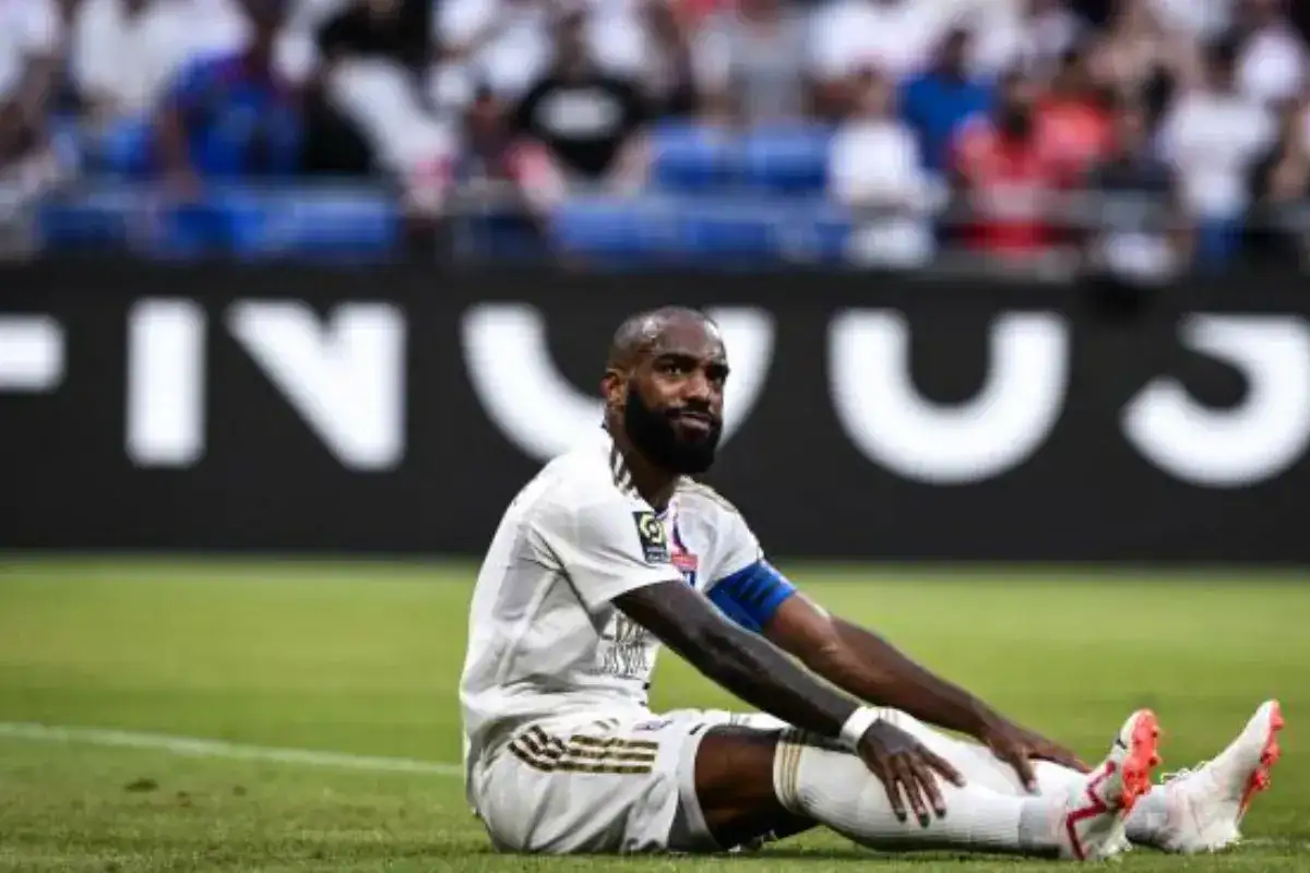 Como a crise financeira levou o Lyon ao rebaixamento na Ligue 1