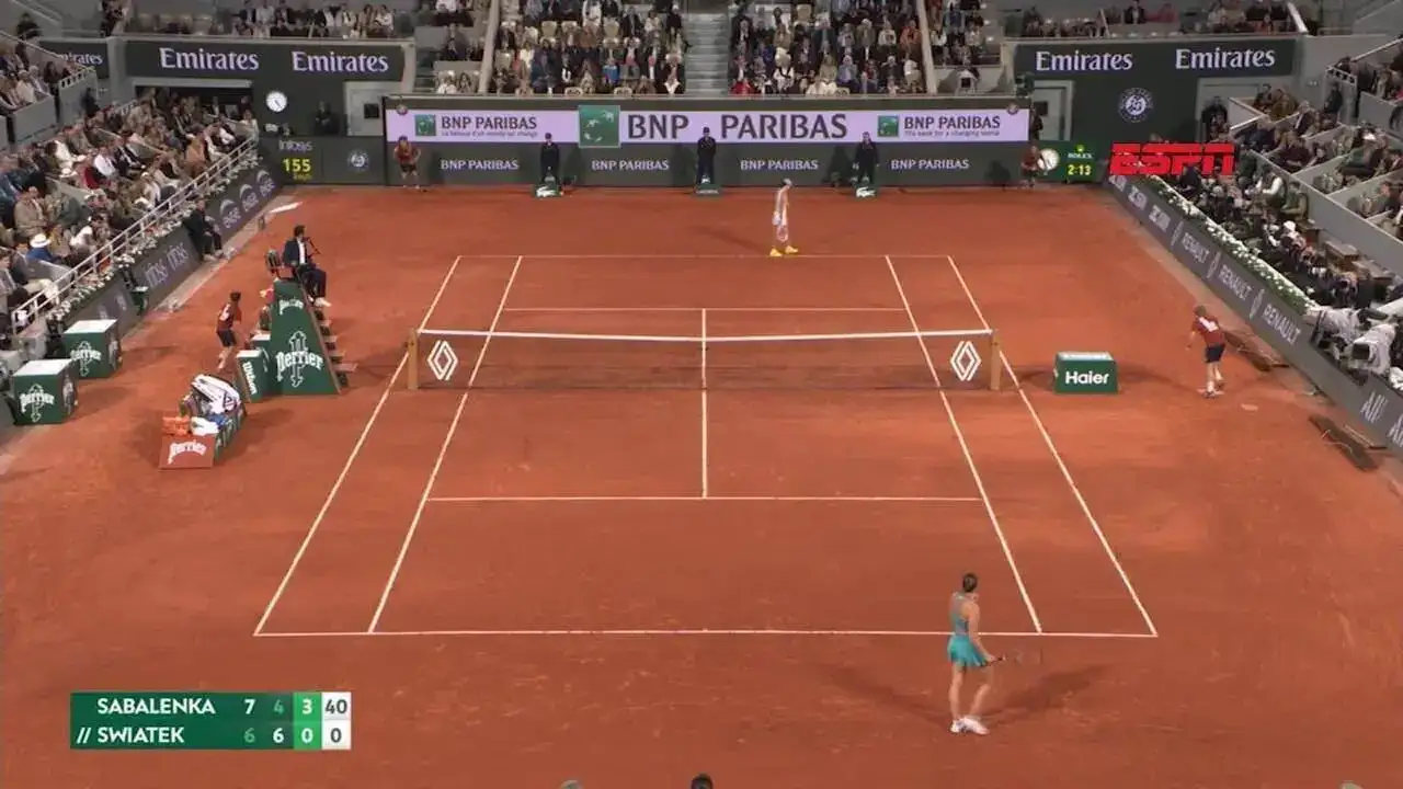 Sabalenka vence Swiatek e avança à final inédita em Roland Garros