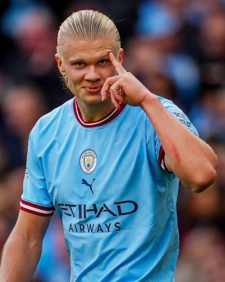 Jogadores Mais Bem Pagos do Mundo - Imagem de syedayan2500/Pinterest