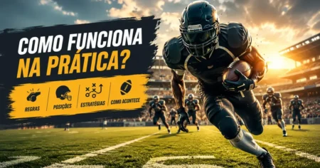 Futebol Americano: Regras, Posições e Como Funciona Jogador de futebol americano com capacete e ombreiras correndo com a bola oval em campo com linhas de jarda demarcadas